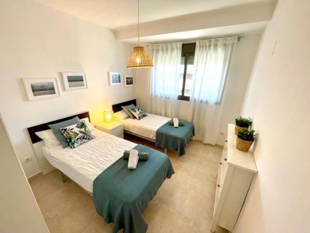 Gatu Premium Racimo, Terraza, Piscina, Aire Ac, Wifi Y Parking " Preferente Mayores De 25 Anos Y Familias " El Puerto de Santa Maria Exterior foto