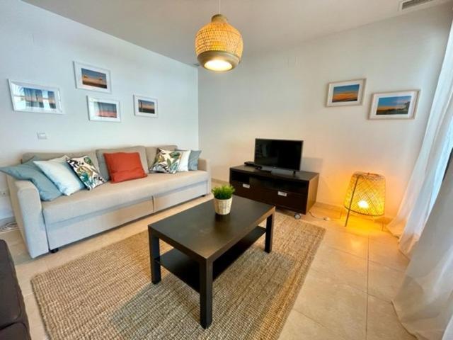 Gatu Premium Racimo, Terraza, Piscina, Aire Ac, Wifi Y Parking " Preferente Mayores De 25 Anos Y Familias " El Puerto de Santa Maria Exterior foto